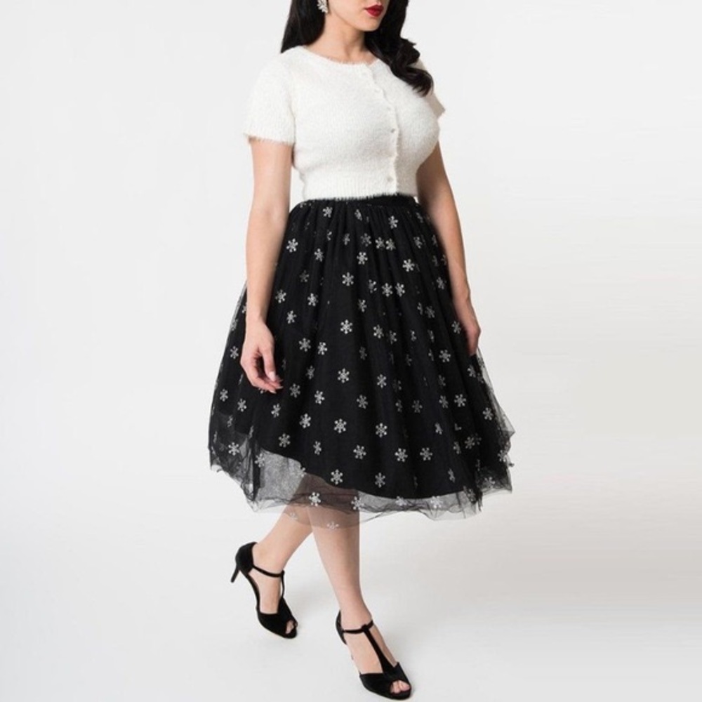 Hell Bunny Vintage-Inspired Tulle Snowflake Skirt